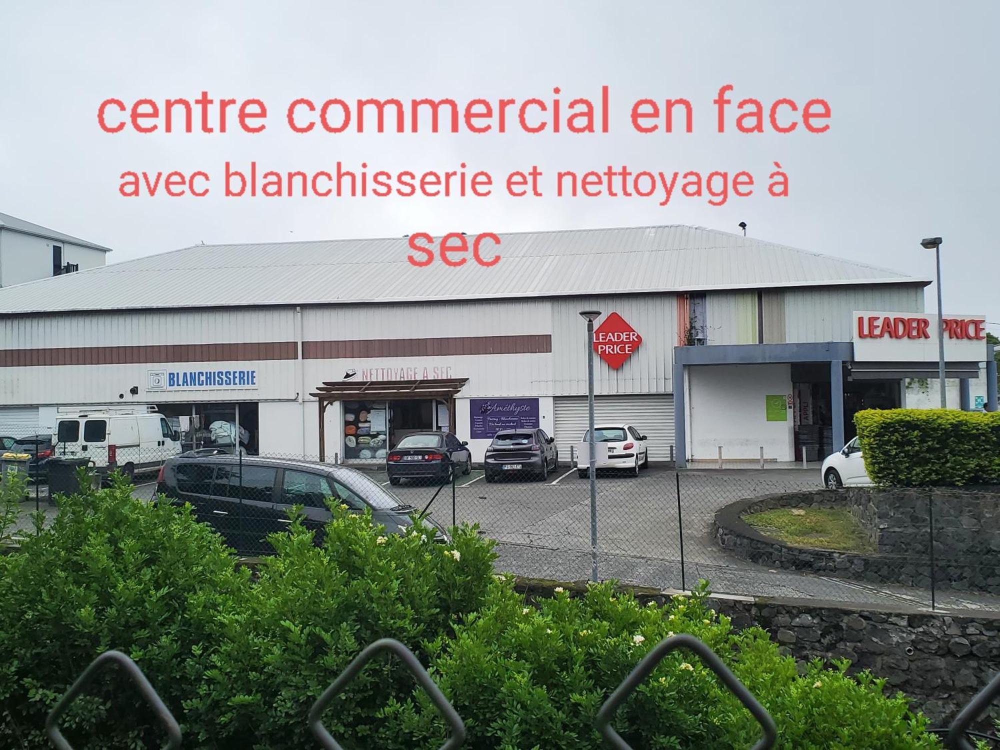 T2 Au Rez De Chaussee, Parking Prive Et Wifi Haut Debit Le Tampon Extérieur photo